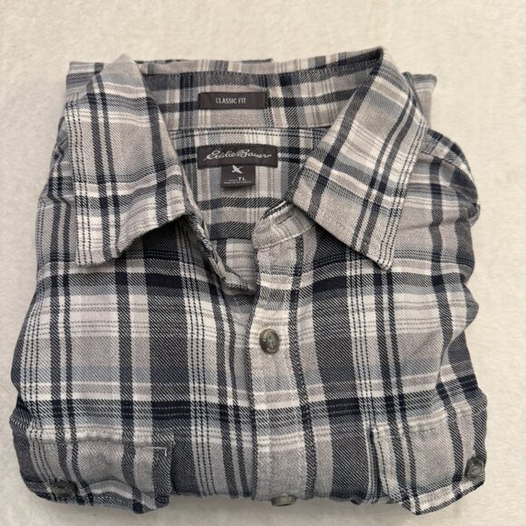 Eddie Bauer Men's Flannel Shirt - Picture 3 of 8